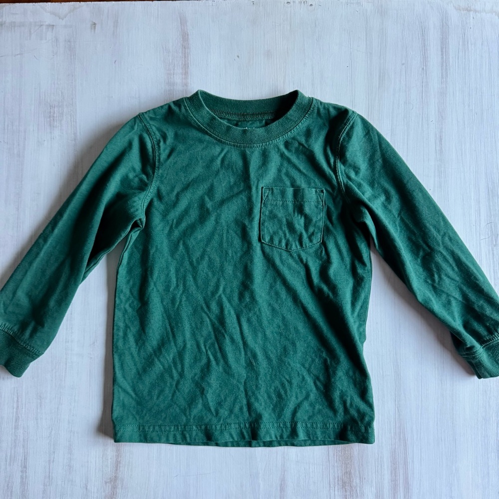 Carter’s long sleeved pocket t-shirts (size 3T) - Picture 2 of 7